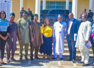 Fidelity Bank Contributes Relief Materials to Plateau Government for Displaced Persons