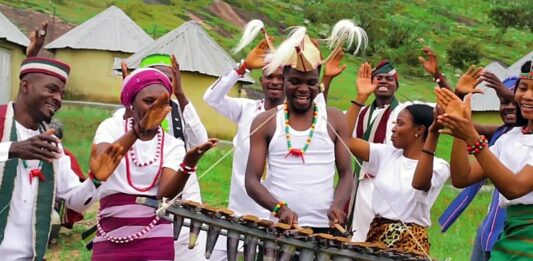 VIDEO: Neken Chuwang – “Bege Na”