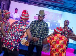 Str8up Fire! Str8up Hip-hop Sideh Kai Preview Throwdown With Illbliss was lit