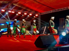 Rep Your Kultur Runway Lights Up Jos Family Christmas Festival | See Photos