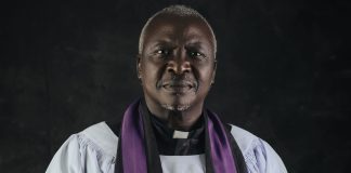 Rev. Ezekiel Dachomo Donates Relief Materials to Displaced Muslim Community in Plateau