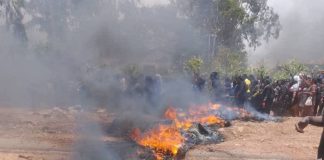 Angry Protesters Destroy Military Checkpoint in Barkin Ladi